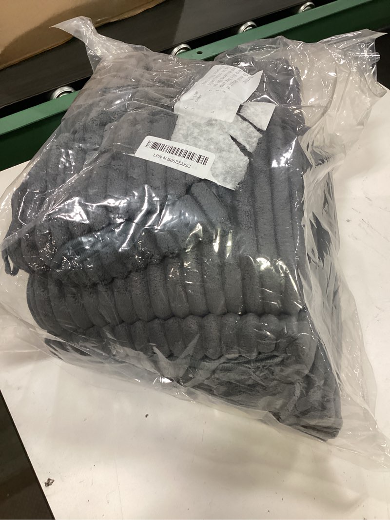 Condition photo showing Good Condition for extra large bath towel set of 6 (40"x80"),oversized bath sheet super soft highly absorbent microfibers quick dry luxury shower towel for bathroom spa gym hotel yoga (charcoal gray, 6piece) charcoal gray 6piece towel set