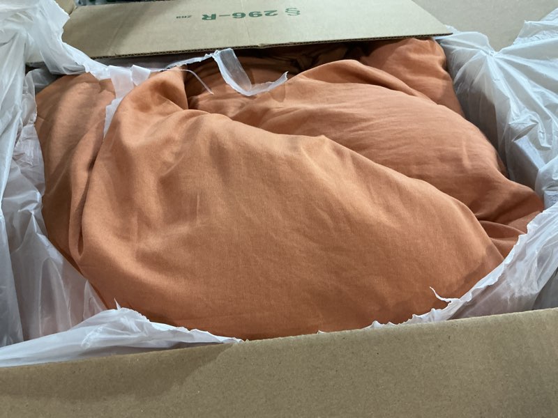 Condition photo showing Good Condition for Bedsure Queen Size Comforter Set, Pumpkin Soft Prewashed Bedding for All Seasons, 3 Pieces GentleSoft™ Warm Down Alternative Bed Set, 1 Lightweight Comforter (90"x90") and 2 Pillowcases (20"x26") Queen(90"x90") 22 - Pumpkin