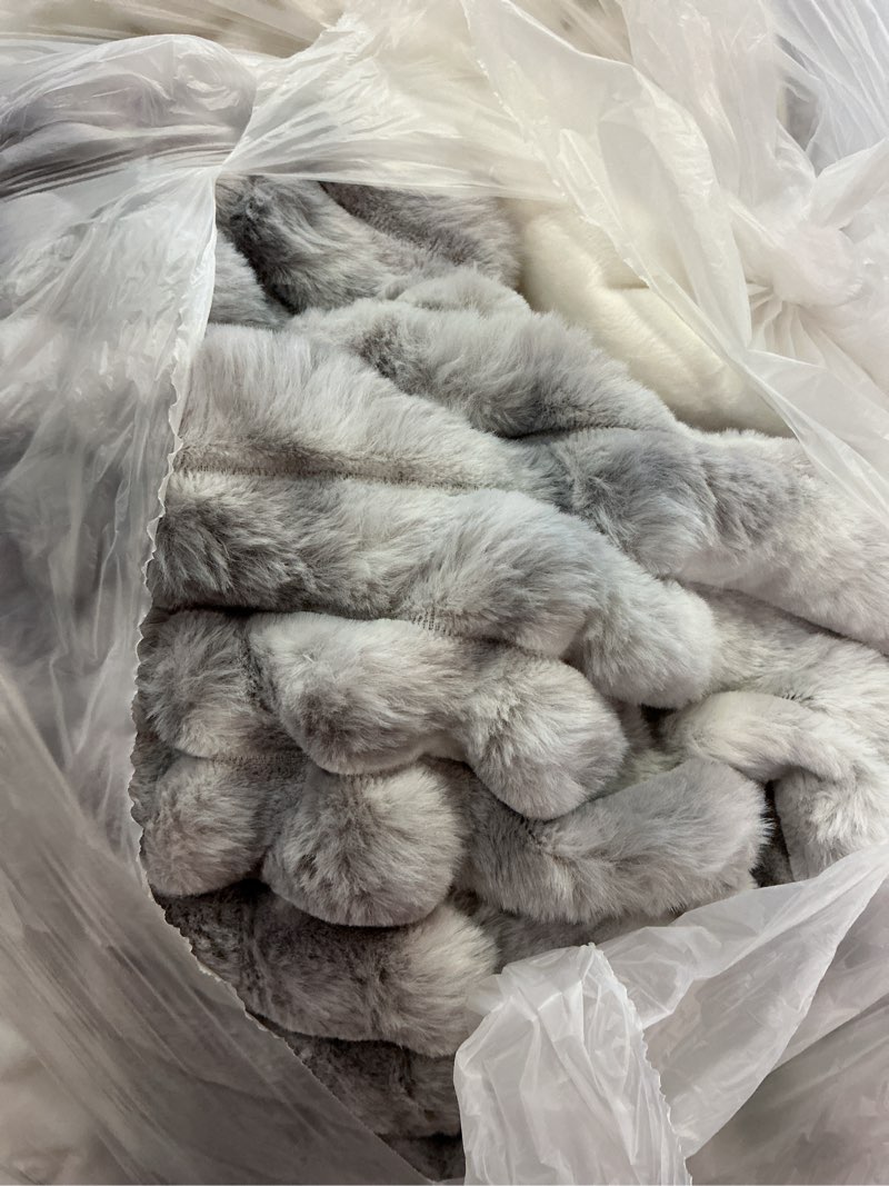 Condition photo showing Good Condition for Smoofy Fluffy King Size Comforter Set 3 Pieces - Tie-dye Grey Fleece Fluffy Comforter Set, Luxury Fuzzy King Bedding Set, Soft King Bed Set All Season, Heavy Faux Fur Comforter with 2 Pillow Cases 3 Piece-King (104”X90'') Tie-dye Grey