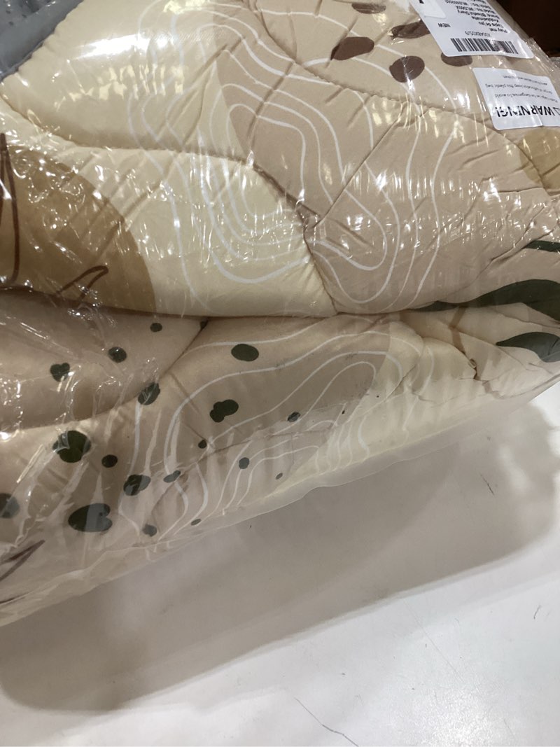 Condition photo showing Good Condition for blissful diary baby play mats for floor, 50x50 playpen mat, thick cushioning padding foam playmat for baby and toddlers infants, non-slip & machine washable, earth tones design earth tones 50" x 50"