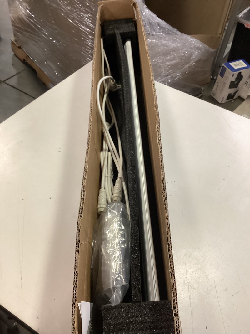 Condition photo showing Good Condition for Spider Farmer SUPP-R60 660nm Deep Red Supplemental Light Bars 35.4" Long, Red Supplemental Light for Indoor Plants, Commercial Vertical Farming, Grow Tents R-60