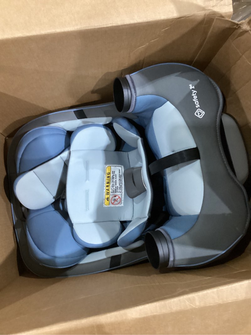 Condition photo showing Good Condition for safety 1st grow and go all-in-one slim convertible car seat, rear facing, 5-40 lbs, forward facing (30–65 lbs), high back booster seat 40-100 pounds, alaskan blue