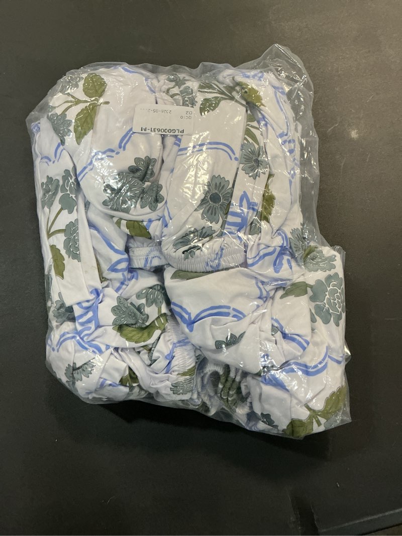 Condition photo showing Good Condition for pickynproud 8pcs patio cushion covers stretch outdoor couch cushions slipcovers replacement washable furniture protector with elastic bottom sofa chair seat cover, blue floral blue floral 8pcs
