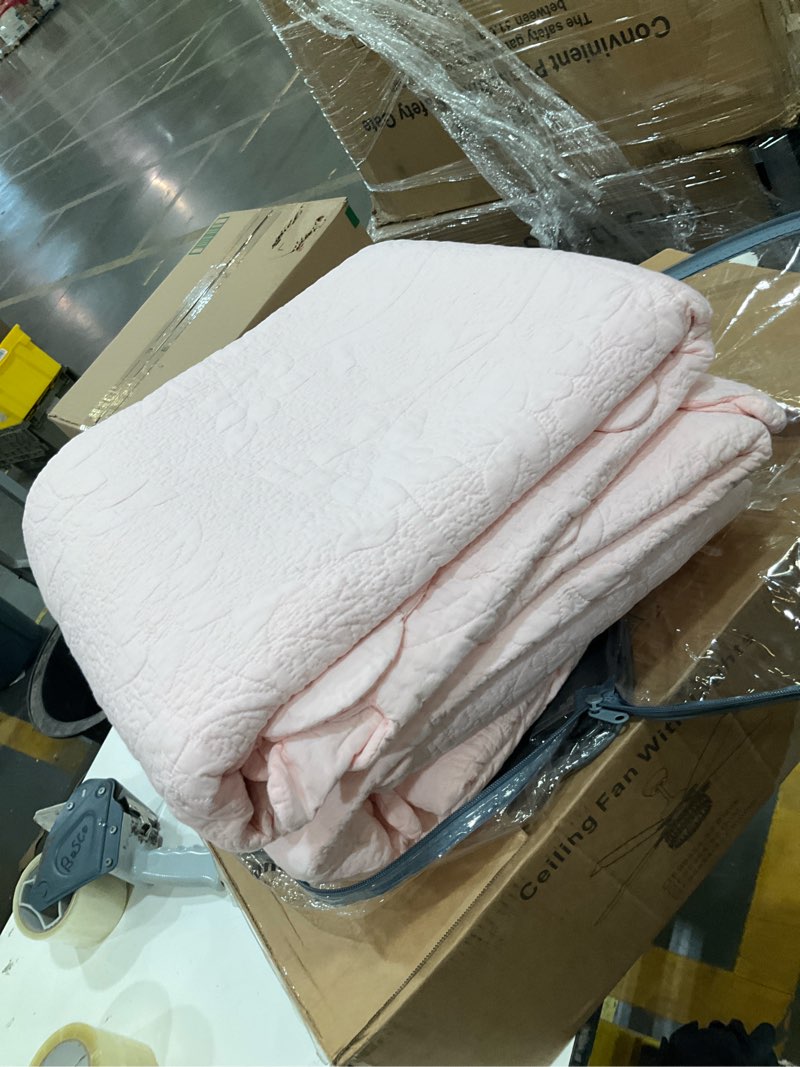 Condition photo showing Good Condition for brandream pink scalloped edge quilt cotton quilted throw blanket for bed couch daybed 47 x 60 inch decorative throw blankets