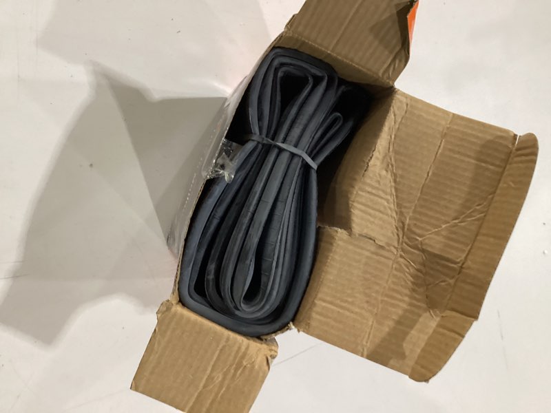 Condition photo showing Good Condition for yunscm 20x4 fat bike tubes 20x4.0 e-bike fat tyre tubes 20" compatible with 20x3.50/4.0 mountain/road/e bike/bicycle tube 20x3.5 20 x 4.0| av32mm schrader valve 20x3.50/4.0 89/102-406 20x3.5/4.0