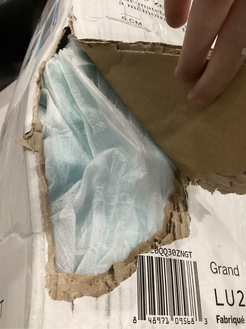 Condition photo showing New/Like New for LUCID 2 Inch Zoned Gel Memory Foam Mattress Topper, Queen 2 Inch Queen Gel