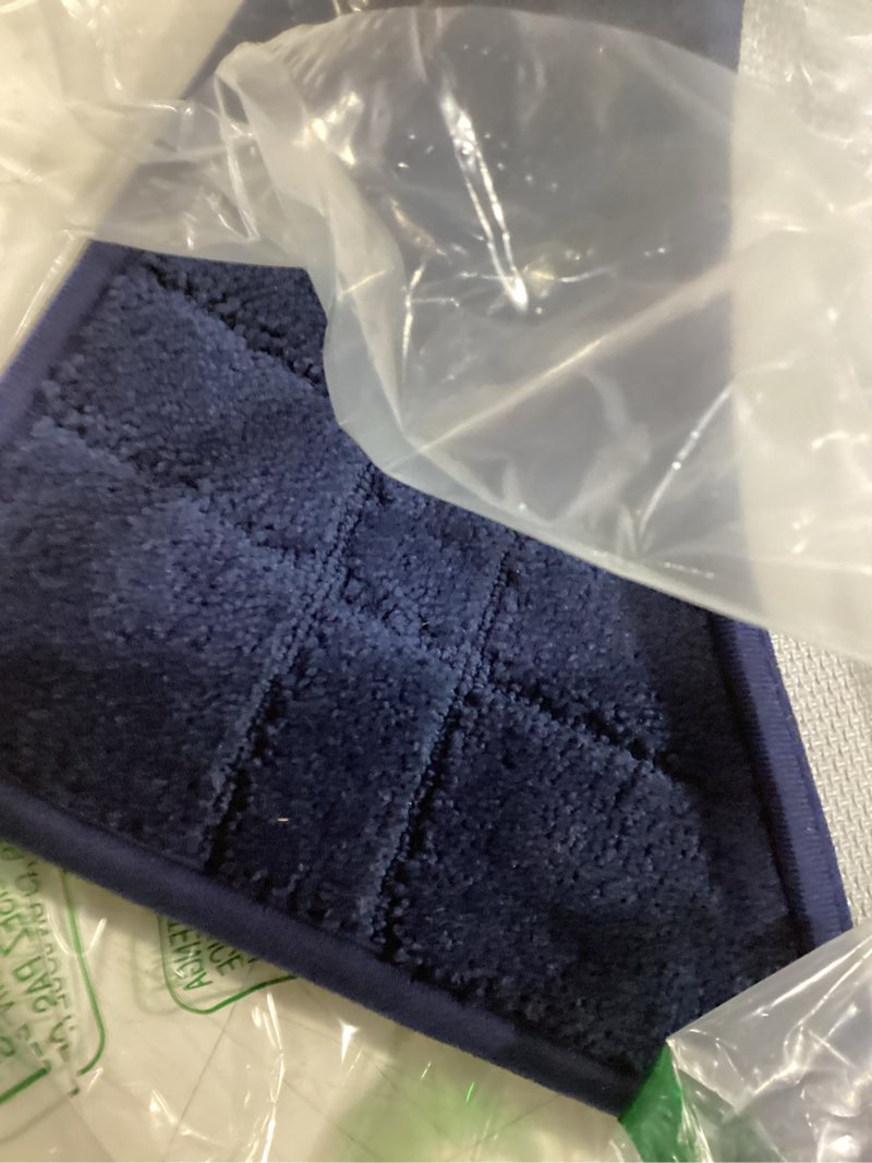 Condition photo showing Good Condition for jsei entryway rugs doormat 20"x32", non-slip dirt trapper door mats indoor, washable absorbent and stain resist welcome floor mat for front door, dog door mat, dirty wet shoes & paws, navy blue navy blue 20'' x 32''