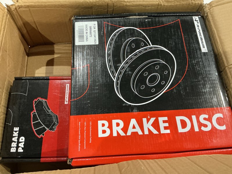 Condition photo showing Good Condition for a-premium 11.18 in (284 mm) rear vented disc brake rotors + ceramic pads kit compatible with select mitsubishi models - eclipse 2006-2012, galant 2007-2009, 6-pc set