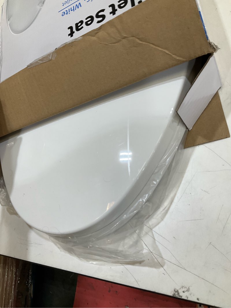 Condition photo showing Good Condition for toilet seat elongated, slow close hinges, four non-slip bumpers, easy to install and clean, durable plastic, white – two sets of mounting parts included elongated white - adult seat