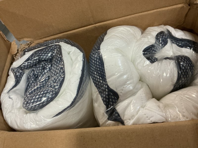 Condition photo showing Good Condition for Meoflaw Pillows for Sleeping (2-Pack), Luxury Hotel Pillows Queen Size Set of 2,Bed Pillows for Side and Back Sleeper (Queen) Queen (Pack of 2)