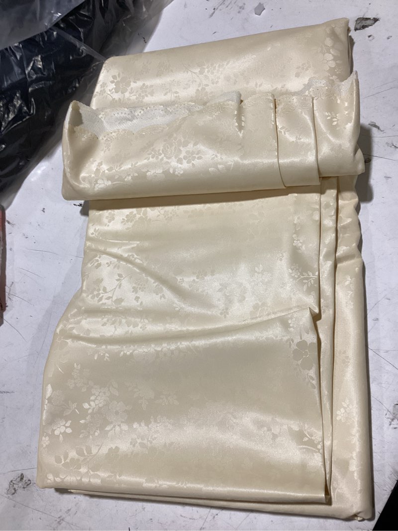 Condition photo showing Good Condition for romanstile rectangle vinyl tablecloth,100% waterproof heavy duty oil spill proof stain resistant plastic pu table cover with flannel backing for kitchen, dining (rose beige, 60 x 120) rose beige 60" x 120" (rectangular)