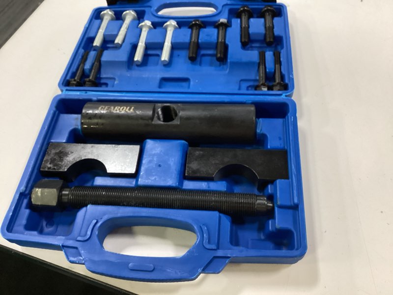 Condition photo showing Good Condition for 10803 Heavy-Duty Yoke Puller, 60050 Heavy Duty Yoke Removal Tool Kit Made for Commercial Trucks & Semi Truck, Service on Class 6-8 Trucks and Equipment