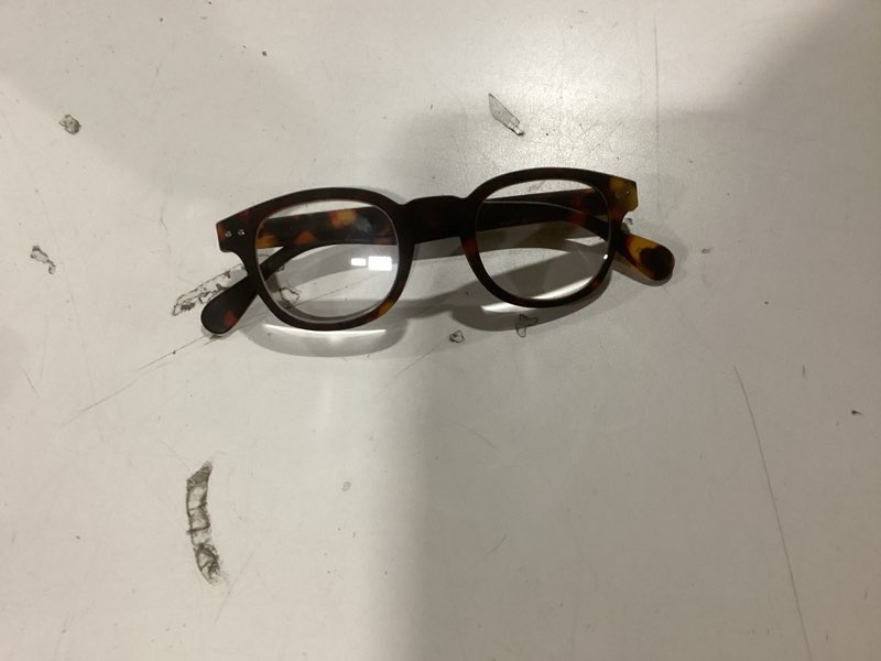 Condition photo showing Good Condition for IZIPIZI READING #C Reading Glasses for Women and Men – Square Glasses with Anti-Scratch Lenses, Lightweight Fashion Frame Tortoise 2 x