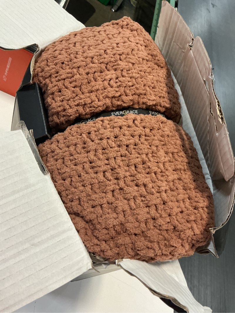 Condition photo showing Good Condition for evergracehome chunky chenille knit throw blanket for couch, soft luxurious moss stitch blankets for 