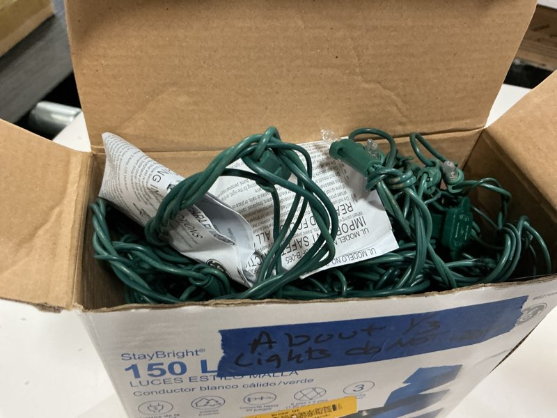 Condition photo showing As Is for GE StayBright 150-Count Warm White LED Net-Style Christmas Lights 6ft X 4ft