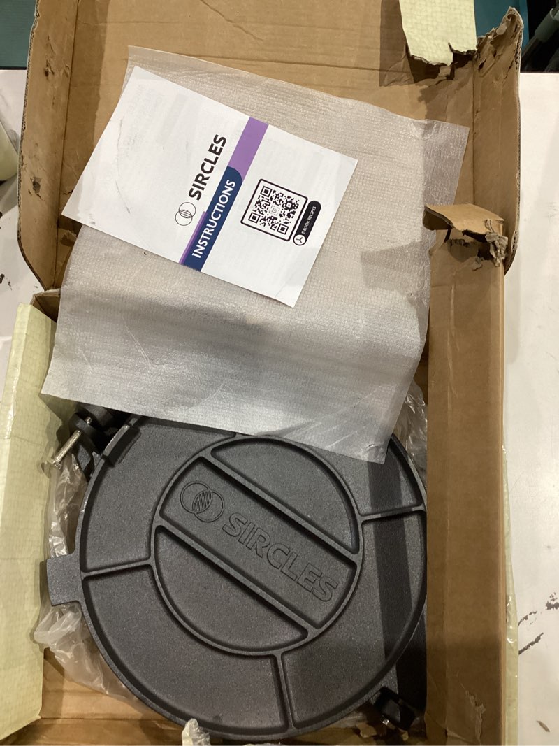 Condition photo showing Good Condition for SIRCLES Tortilla Press 12 Inch Cast Iron - Extra Large, Heavy Duty 12 Inch Tortilla Press - Ebook Tortilla recipes - 5 Non-Slip Rubber Feet - Pre-Seasoned - Prensa Para Tortillas De 12 Pulgadas Grande Extra Large 12 inch