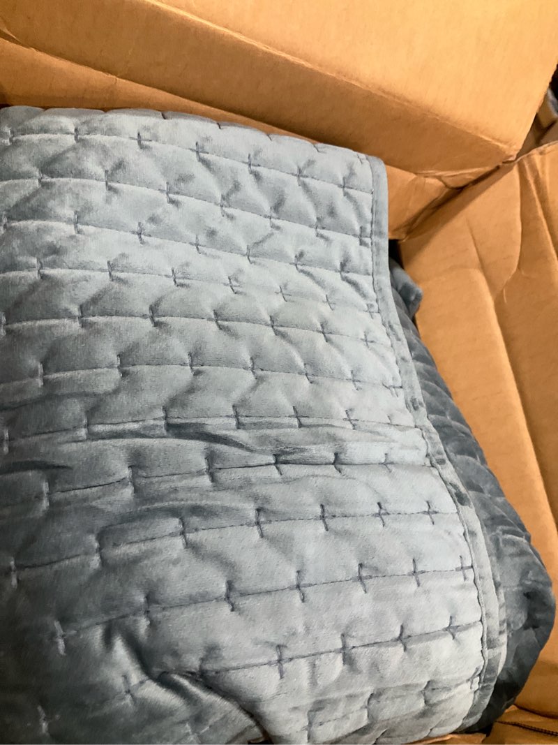 Condition photo showing Good Condition for EverGrace Luxury Velvet Quilt Bedding Set King Size 3 Pieces with Pillow Shams, Soft Cross-Stitch Velvet Comforter Set, Lightweight Coverlet Bedspread for All Seasons, Stormy Blue King (104" x 92") Stormy Blue