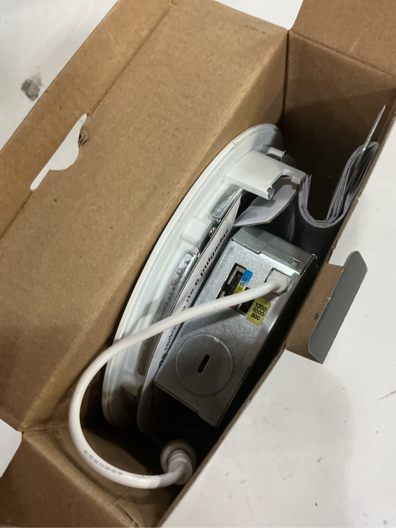Condition photo showing Good Condition for halo 6 in. selectable cct for use in new construction, remodel and retrofit installation, integrated led downlight