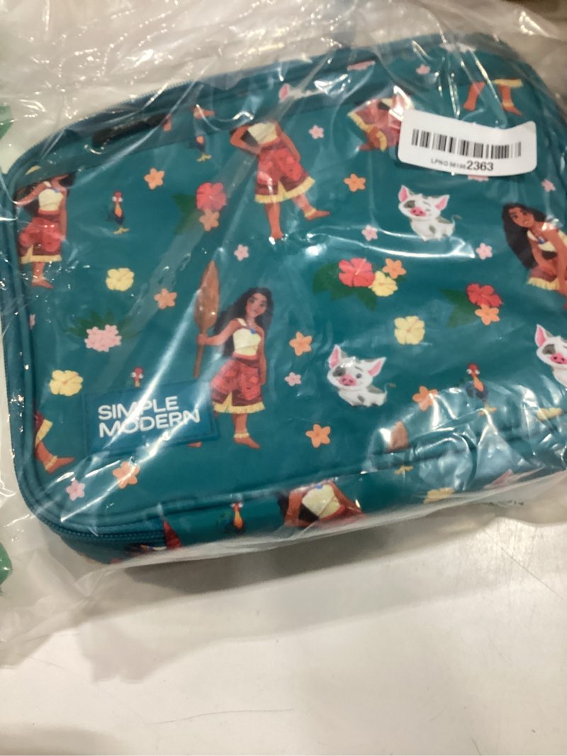 Condition photo showing Good Condition for simple modern disney kids lunch box for school | reusable insulated lunch bag for toddler, girl, and boy | meal containers with exterior & interior pockets | hadley collection | moana oceana regular disney: moana oceana