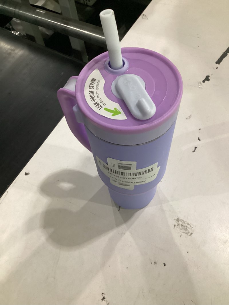 Condition photo showing Good Condition for ello oasis 18oz insulated stainless steel kids tumbler with straw, lavender fields