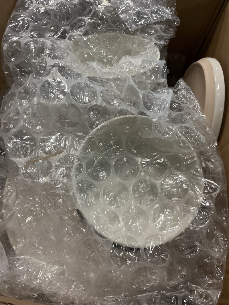 Condition photo showing Good Condition for Plates and Bowls Sets, Dinnerware Sets for 4, 12 Pieces Scratch Resistant Dishware Dishes Set, Ceramic Kitchen Dinner Set, Porcelain & Microwave and Dishwasher Safe, Cream White Ceramic Dinnerware Set