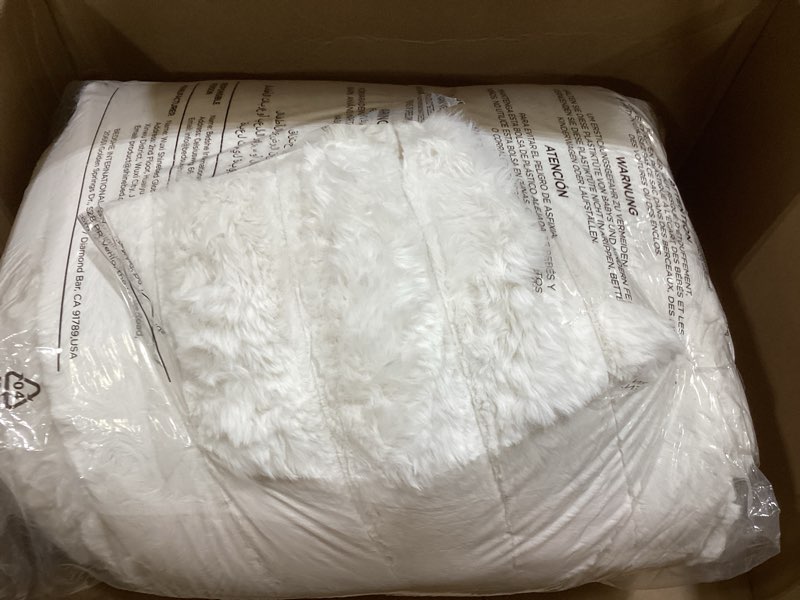 Condition photo showing Good Condition for Bedsure Faux Fur King Size Comforter Set - Grey Fluffy Comforter King Size, Soft and Cozy Shaggy Winter Bedding Comforter Sets, Warm Luxury Fuzzy Bed Set 3 Pieces, 1 Comforter and 2 Pillowcases King 02 - Grey