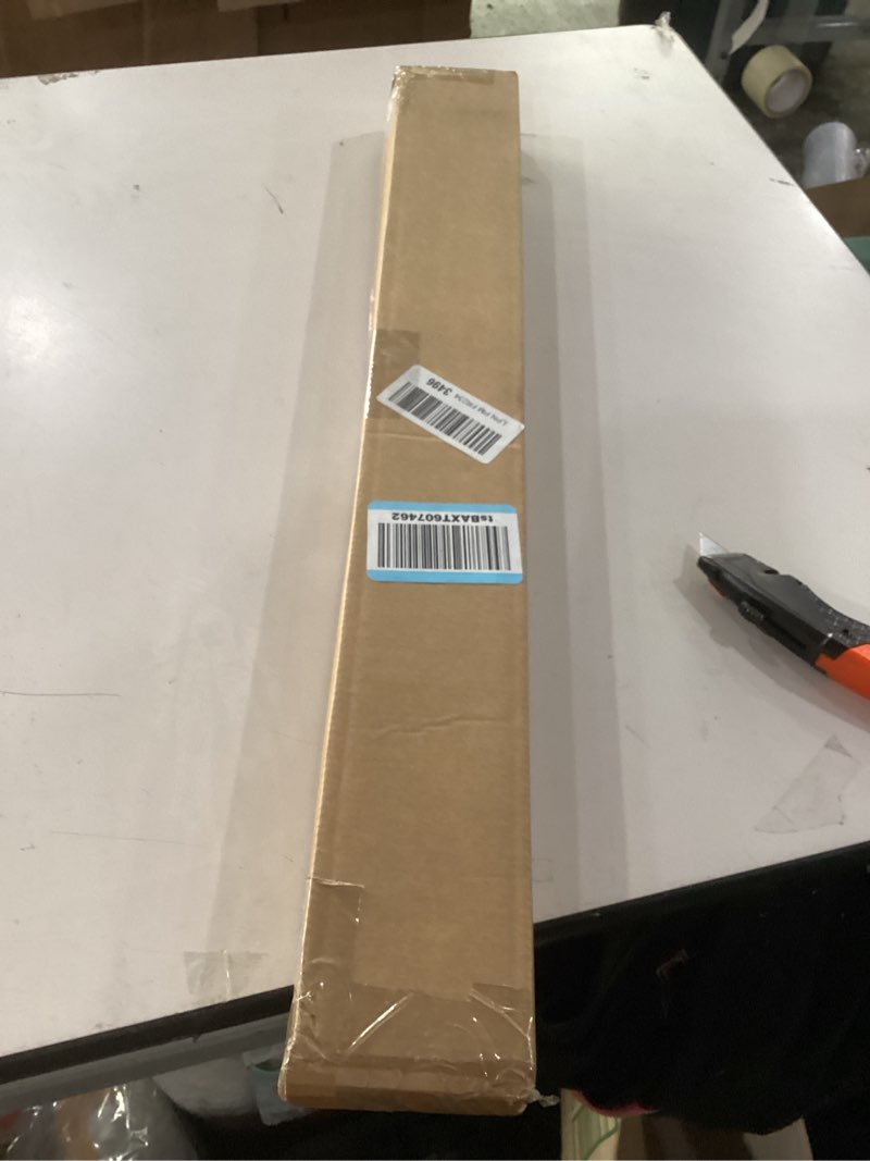 Condition photo showing New/Like New for Blind unkown size