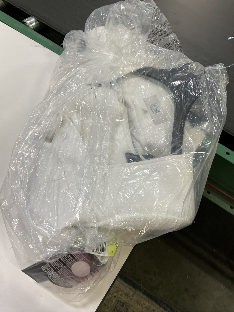 Condition photo showing Good Condition for Le Suit Women's Jacket/Skirt Suit 18 Plus Natural White