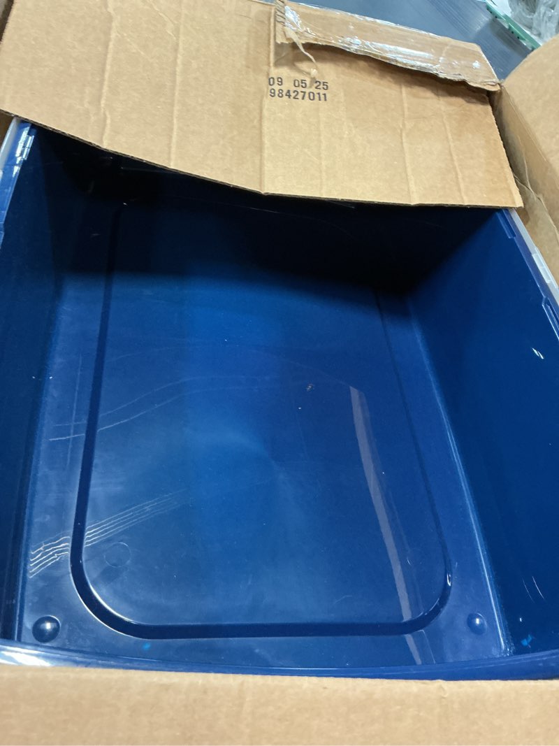 Condition photo showing Good Condition for iris usa cat litter box xx-large open top with high sided walls tall scatter shield scoop included easy clean plastic pan for big cats kittens multi-cat households 30"l x 20"w x 14"h navy xxl navy