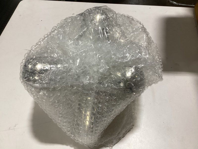https://lotting-media.assets.bidfta.com/lotting_71cf15a0-50e7-43ed-b512-a339e10b0040