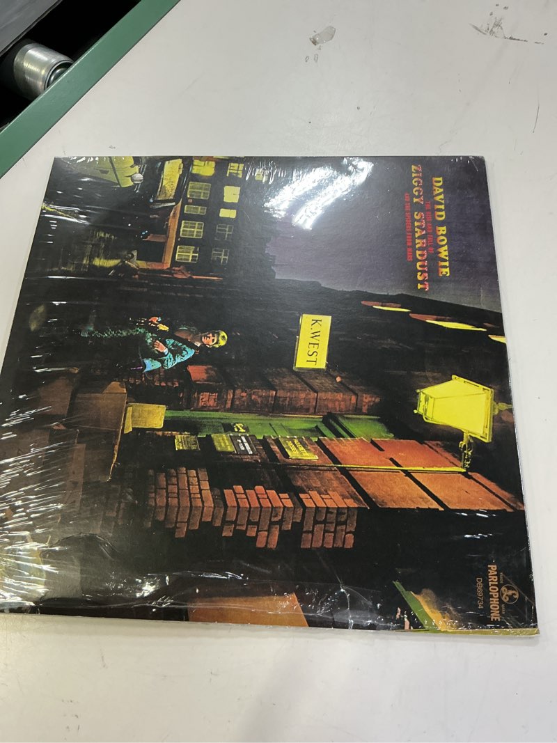 Condition photo showing New/Like New for david bowie - rise and fall of ziggy stardust  (vinyl)