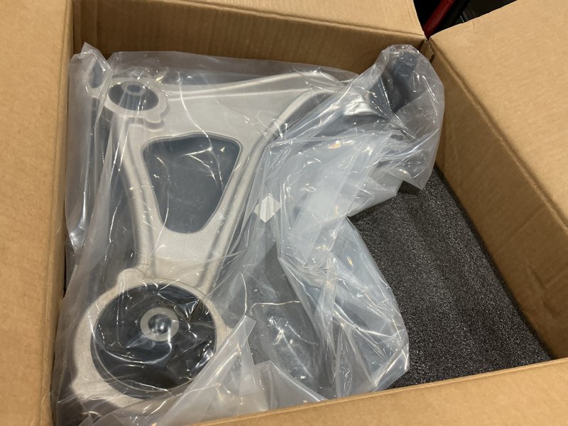 Condition photo showing Good Condition for wflnhb front lower rk622838 suspension control arm and ball joint assembly right side replacement for nissan altima maxima 2016-2019