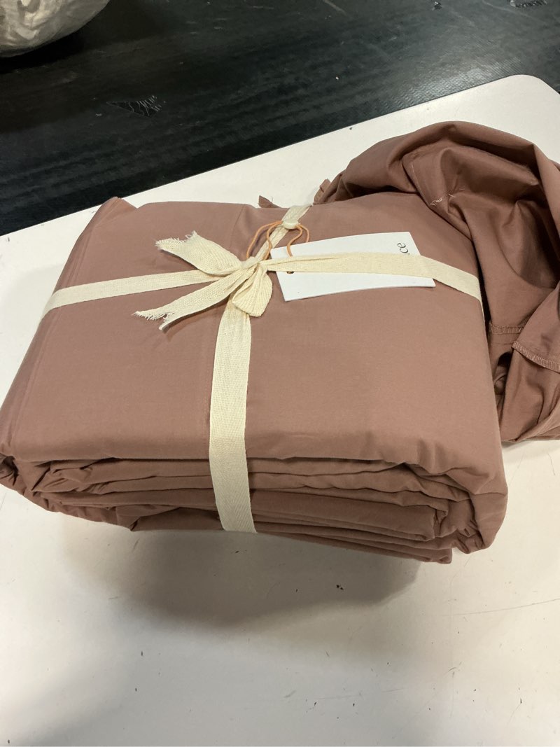 Condition photo showing Good Condition for organic crisp percale sheet set, cal king, fig