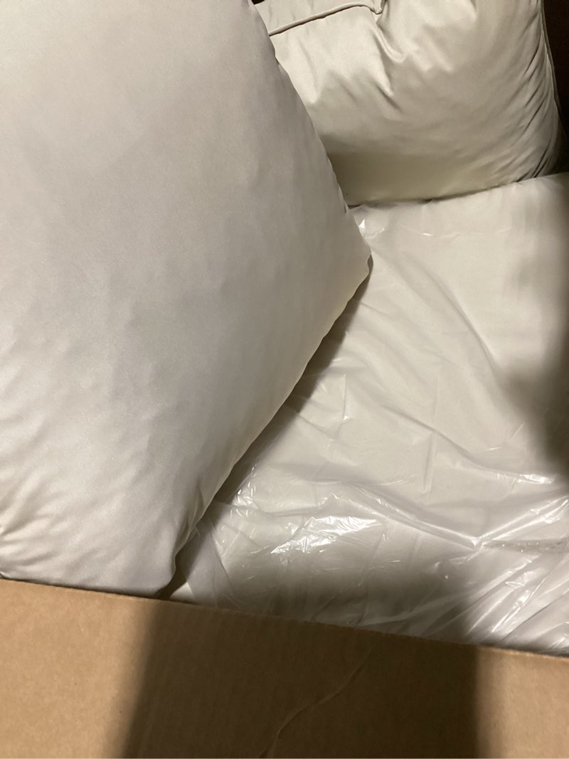 Condition photo showing New/Like New for (similar to) utopia bedding queen pillow cases - 4 pack - envelope closure - soft brushed microfiber fabric - shrinkage and fade resistant pillow covers queen size 20 x 30 inches (queen, grey)