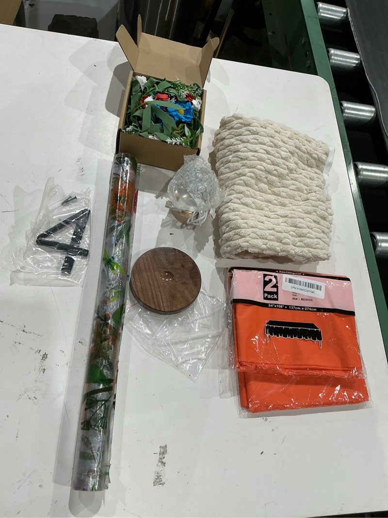 Condition photo showing As Is for assorted accessories for home decoration