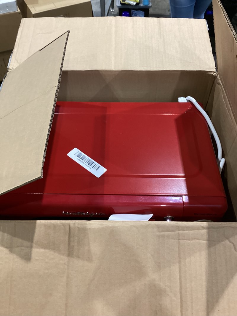 Condition photo showing Good Condition for nostalgia retro compact countertop microwave oven - 0.7 cu. ft. - 700-watts with led digital display - child lock - easy clean interior - red retro classic 0.7 cu. ft. red