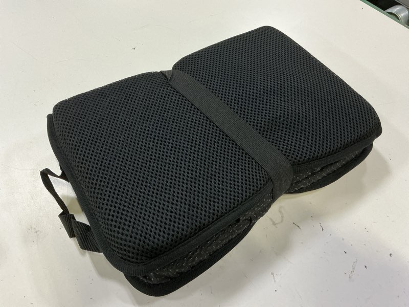 Condition photo showing Good Condition for demine gel travel seat cushion – portable airplane & stadium cushion – 16.5" x 12" gel grid design for ultimate comfort – foldable cushions for commute, airplanes, camping, bleachers