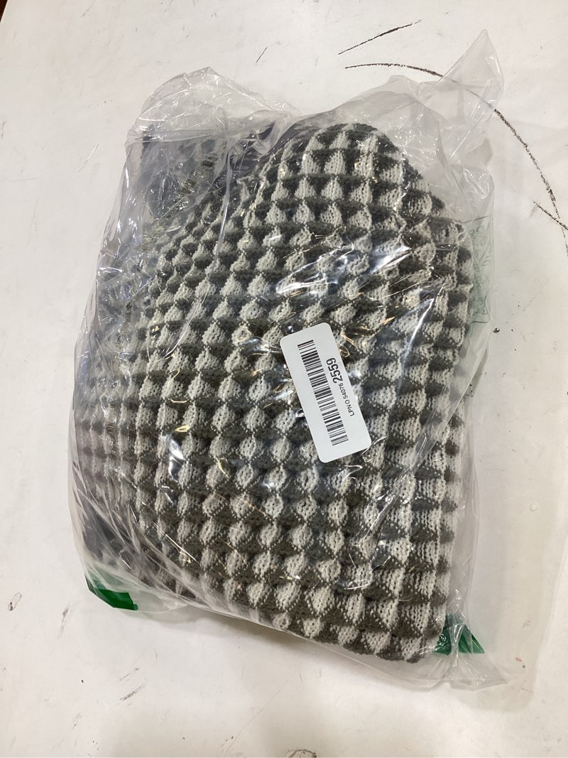 Condition photo showing New/Like New for smiry waffle bath mat 30x20, extra soft absorbent bathroom rugs, non slip machine washable quick dry bath rugs for bathroom floor, tub, shower, home decor accessories, green & cream green & cream rectangular 30'' x 20''