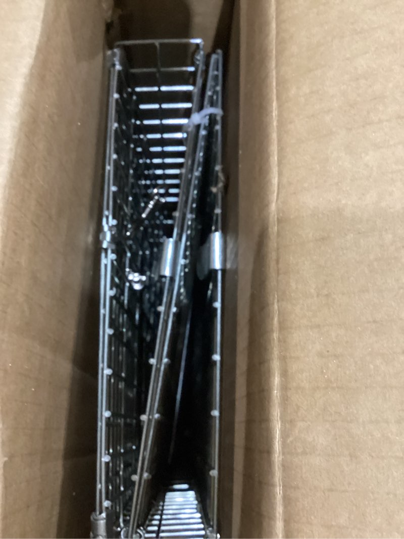 Condition photo showing Good Condition for szhlux 32" live animal cage trap, heavy duty folding raccoon traps, humane cat trap for stray cats, raccoons, squirrel, skunk, mole, groundhog, armadillo, rabbit, catch and release sz-hxl8130-new