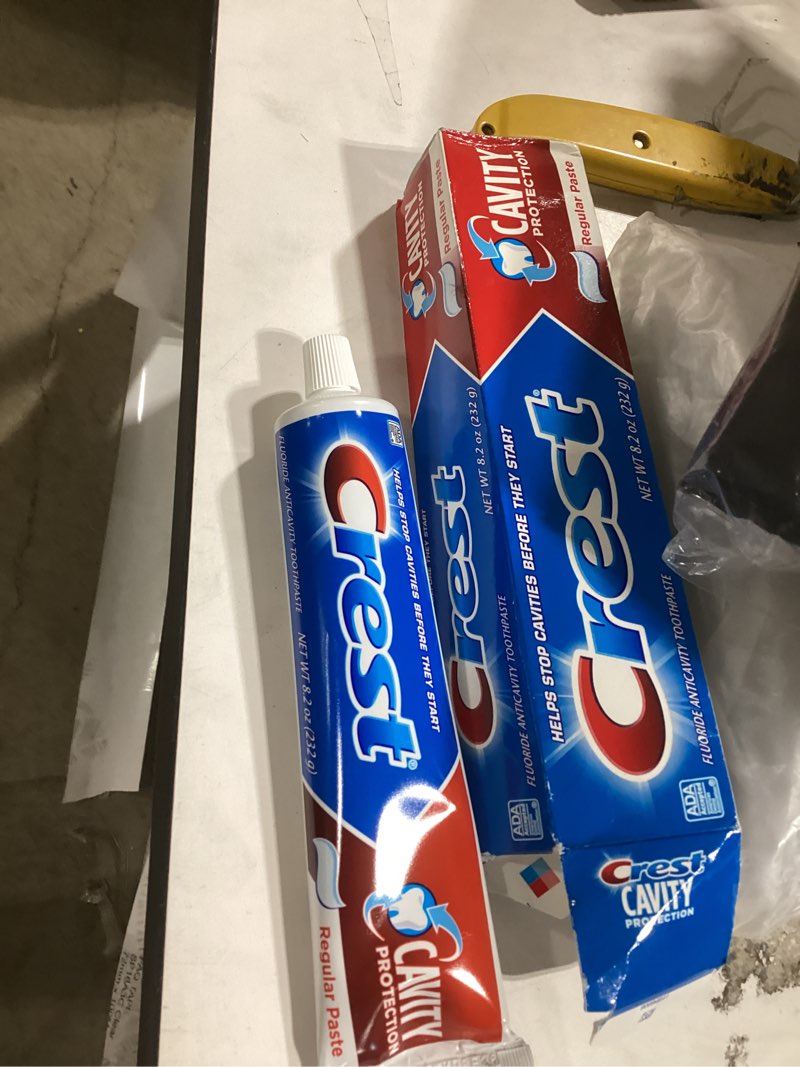 Condition photo showing As Is for one tubeonlycrest toothpaste cavity protection regular (pack of 3)