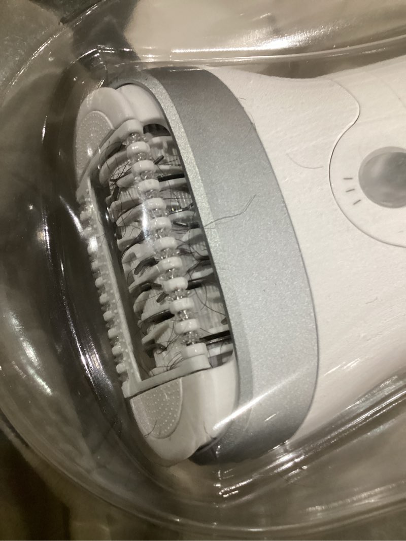 Condition photo showing As Is for braun epilator silk-épil 7, hair removal device, women shaver & trimmer, wet and dry, wide head, includes shaver head and trimmer comb, se7-041, silver