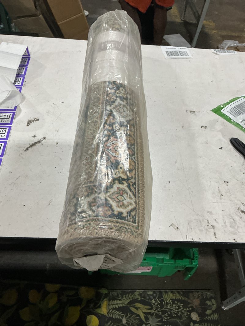 Condition photo showing New/Like New for loloi wynter collection wyn-02 auburn/multi 2'-6" x 7'-6" runner rug, .13" thick, area rug, soft, durable, printed, vintage inspired, low pile, non-shedding, easy clean, living room rug auburn / multi 2'6" x 7'6" (rectangular)