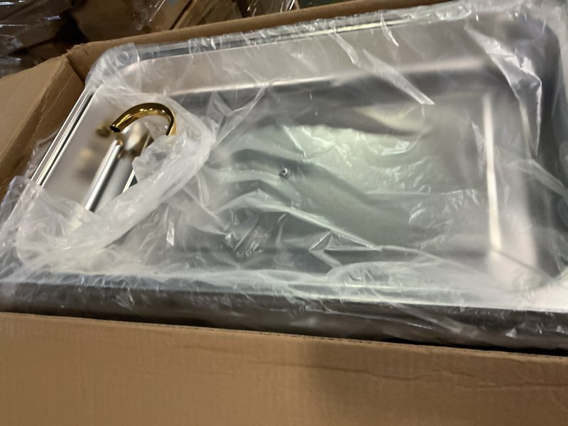Condition photo showing Good Condition for Winco Malibu Stainless Steel Chafer with Gold Accents, 8 Quart 8 Quart (Full Size)