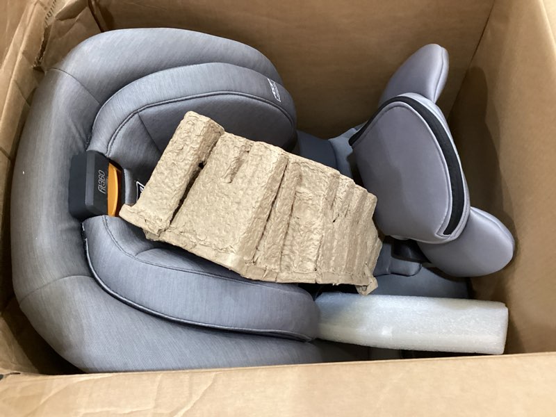 Condition photo showing Good Condition for chicco fit360 cleartex rotating convertible car seat with 360 degree rotation for rear-facing and forward-facing, leverlock self-tensioning lock system, titanium/grey fit360 cleartex titanium/grey