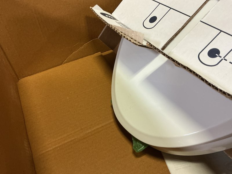 Condition photo showing Good Condition for KOHLER 4636-RL-0 Cachet ReadyLatch Elongated Toilet Seat Slow Close, Soft Close Toilet Seat Quiet Lid, Contoured Grip-Tight Bumpers Installation Hardware, Apartment Essentials, White White Elongated Ready Latch