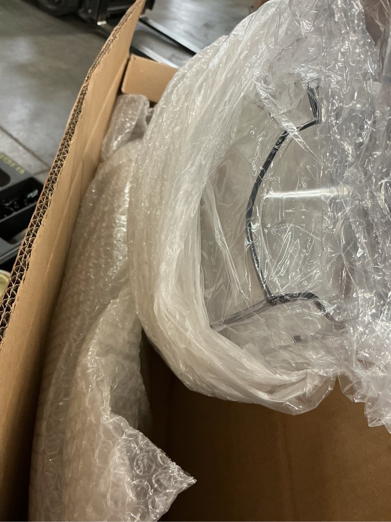 Condition photo showing Good Condition for 2pcs front driver and passenger side headlight lens cover for porsche macan 2014-2018