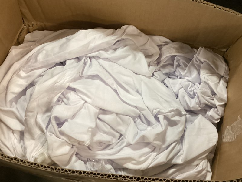 Condition photo showing Good Condition for vevor 100 pcs white chair covers polyester spandex chair cover stretch slipcovers for wedding party dining banquet flat-front chair covers 100pcs white-a