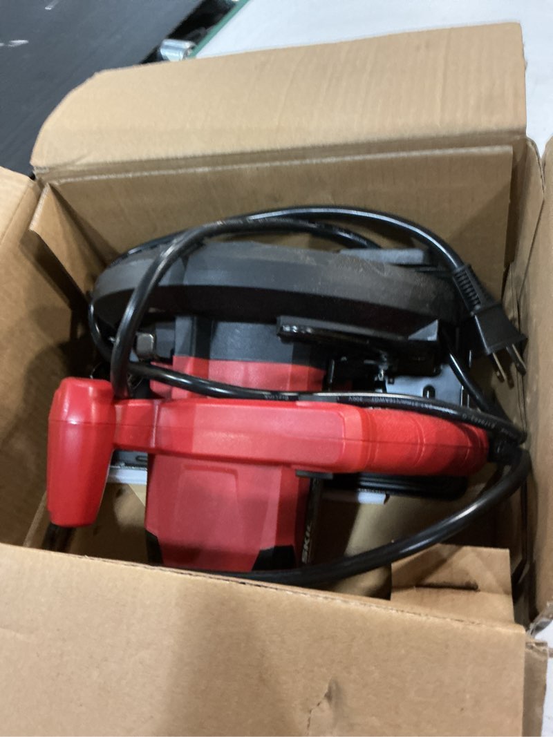 Condition photo showing Good Condition for skil 13 amps 7-1/4 in. corded brushed circular saw