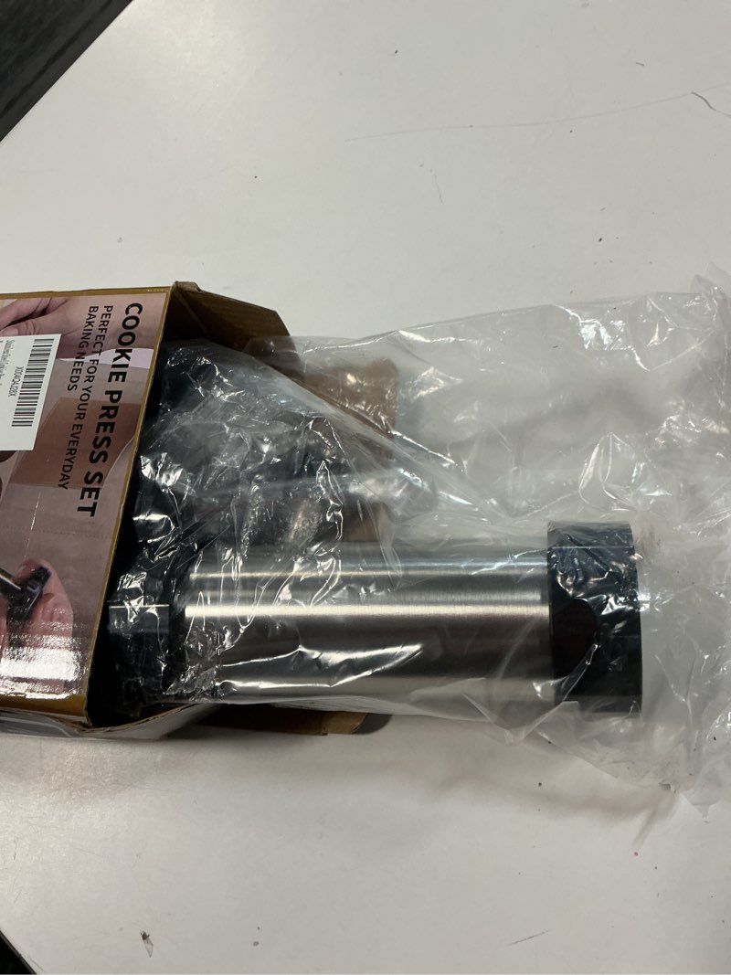 Condition photo showing Good Condition for YOOUSOO Cookie Press Maker Kit, Spritz Cookie Maker Machine For Baking, For DIY Biscuit Maker and Decoration with 20 Cookie Discs and 4 Piping Tips (Stainless Steel)