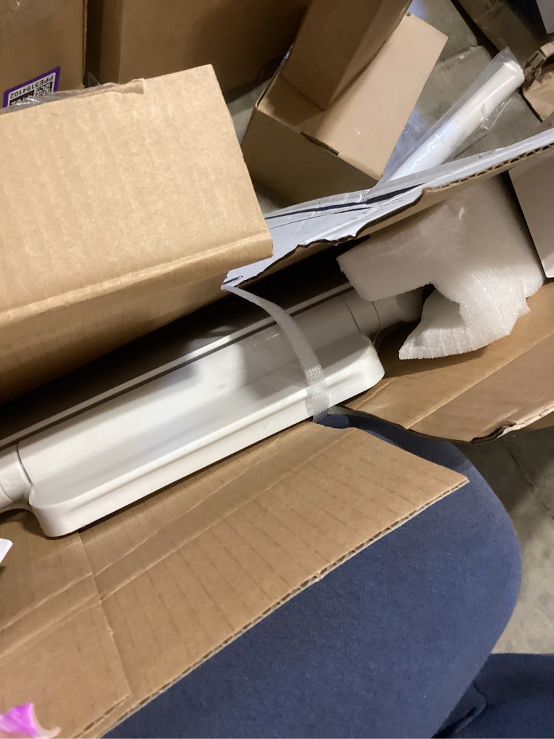 Condition photo showing Good Condition for kohler k-27331-0 glissade readylatch quiet close elongated toilet seat, white, grip-tight hardware, quiet close lid prevents slamming white elongated